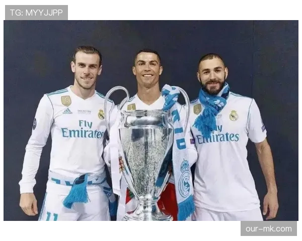 本泽马与大罗巅峰期核心中锋角色的统治力差异解析